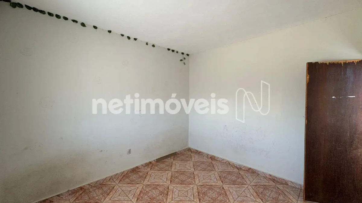 Casa para Venda com 7 quartos no bairro Monte Carmelo