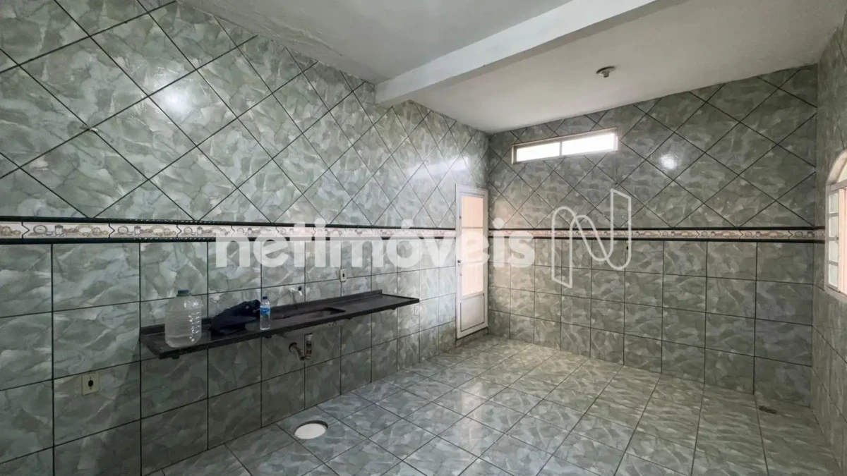 Casa para Venda com 7 quartos no bairro Monte Carmelo