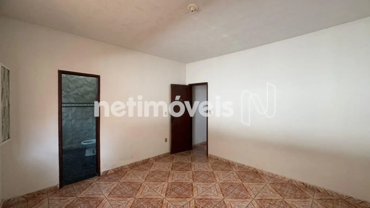 Casa para Venda com 7 quartos no bairro Monte Carmelo