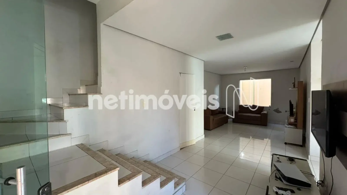Casa para Venda com 5 quartos no bairro Todos Os Santos