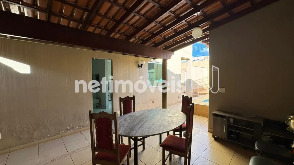 Casa para Venda com 5 quartos no bairro Todos Os Santos