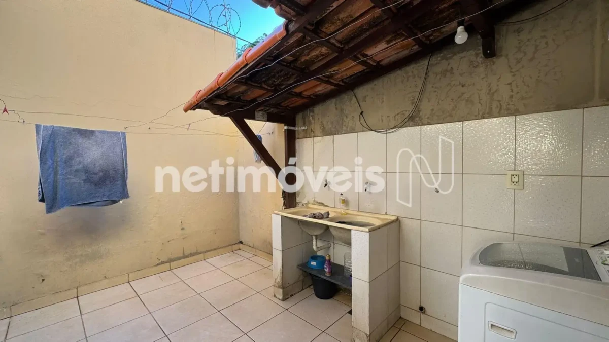 Casa para Venda com 5 quartos no bairro Todos Os Santos