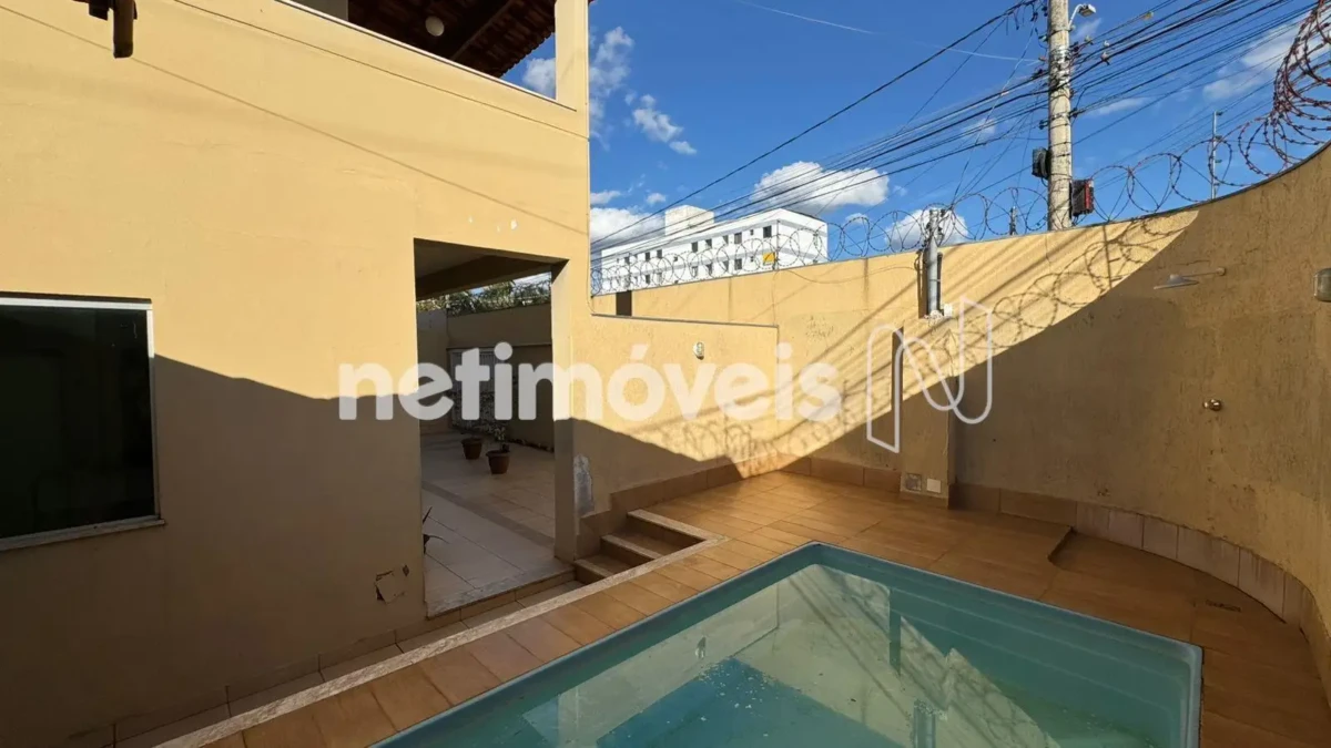 Casa para Venda com 5 quartos no bairro Todos Os Santos