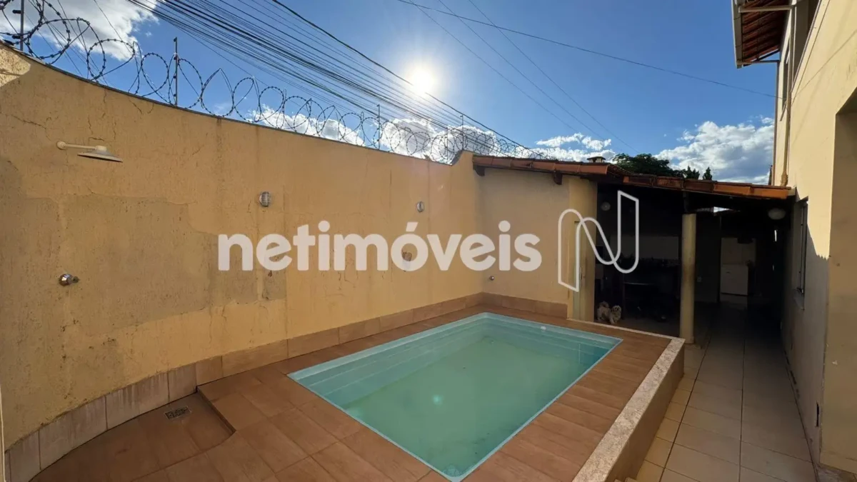 Casa para Venda com 5 quartos no bairro Todos Os Santos