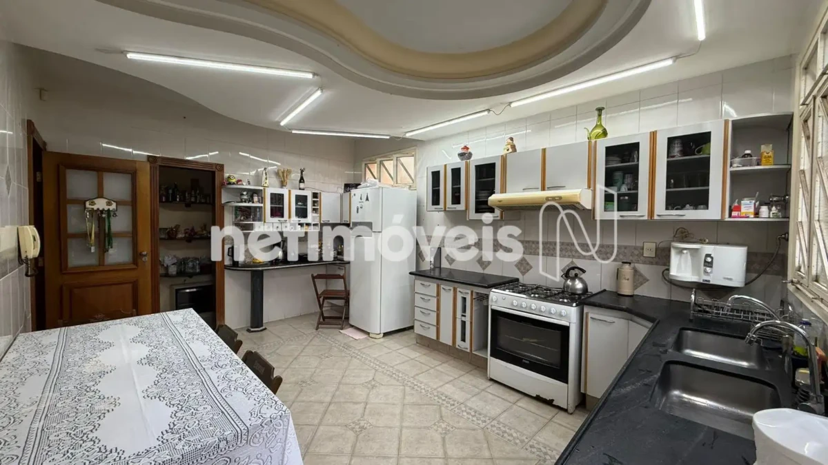 Casa para Venda com 5 quartos no bairro São José