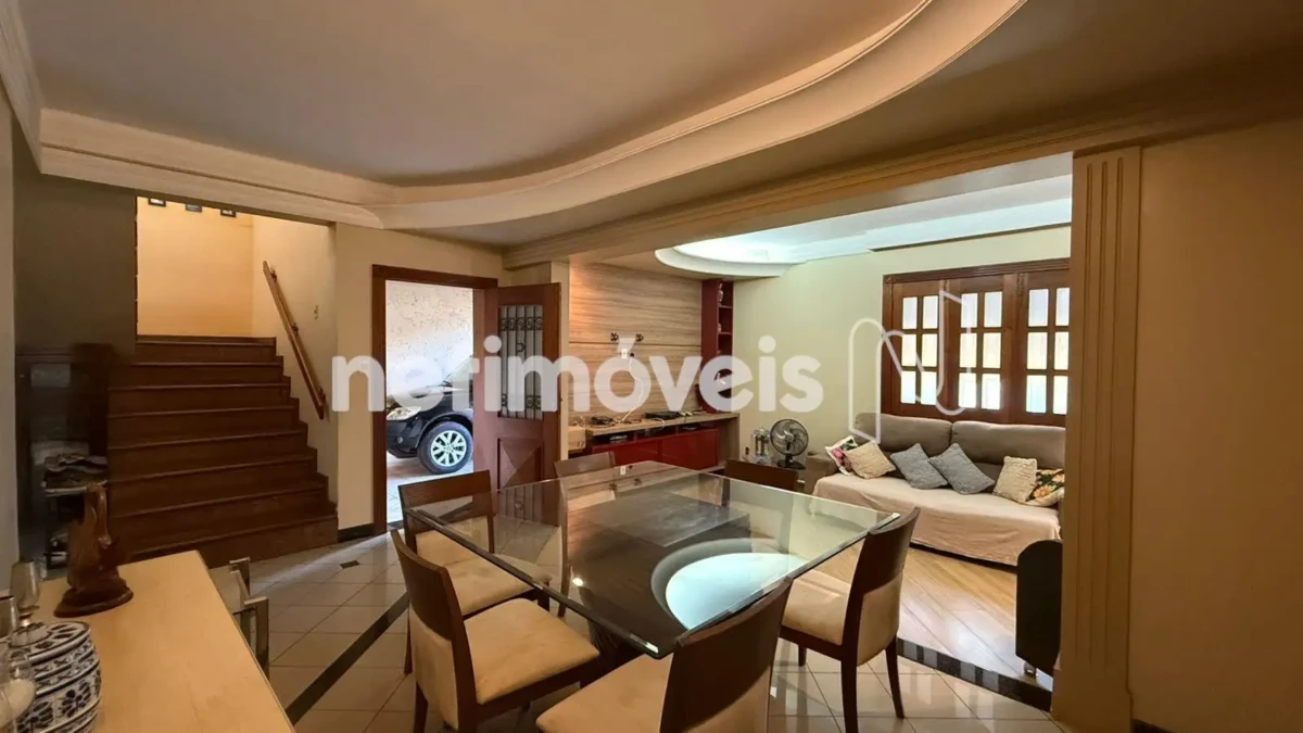 Casa para Venda com 5 quartos no bairro São José