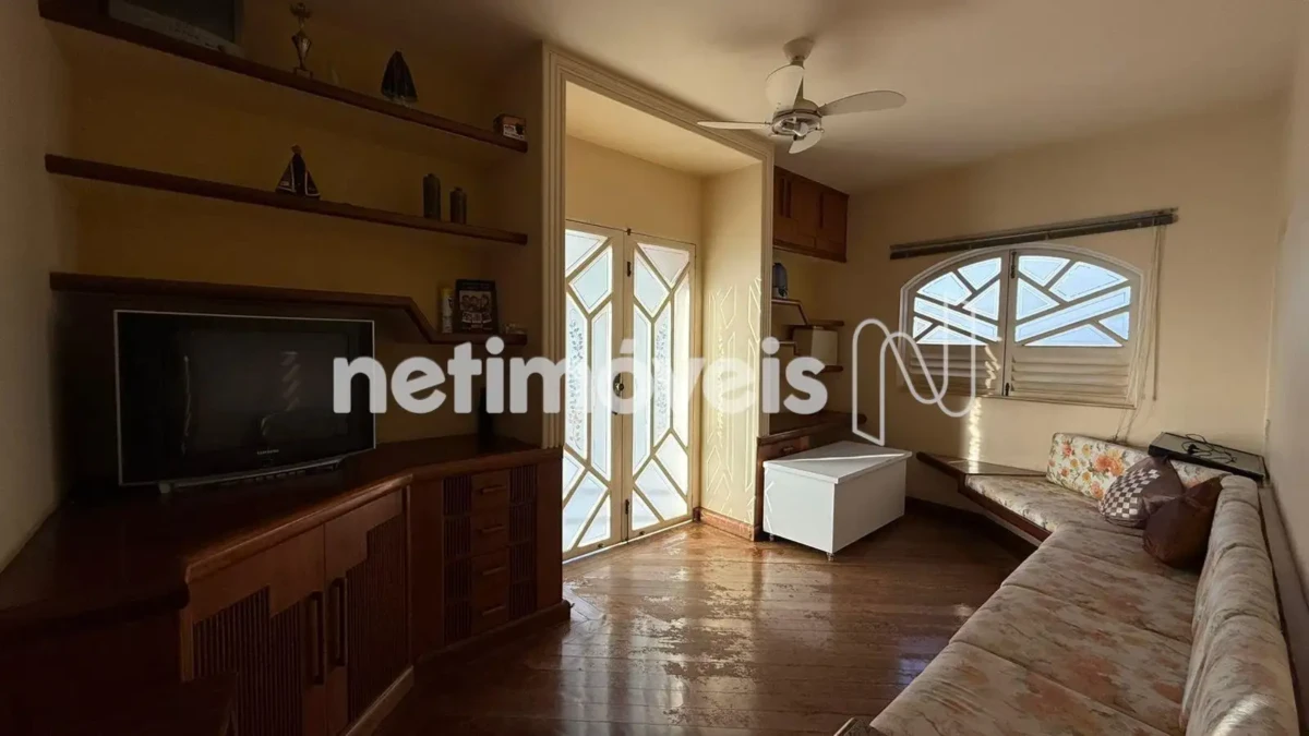 Casa para Venda com 5 quartos no bairro São José