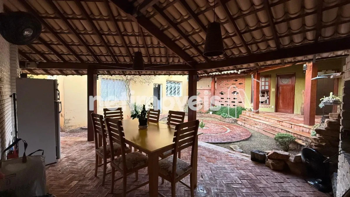 Casa para Venda com 5 quartos no bairro São José