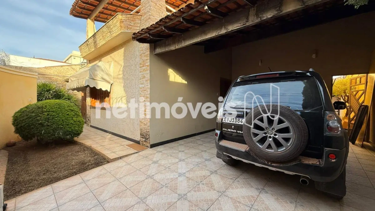 Casa para Venda com 5 quartos no bairro São José