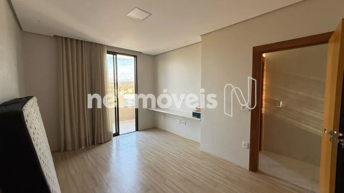 Casa para Venda com 4 quartos no bairro Jardim Liberdade