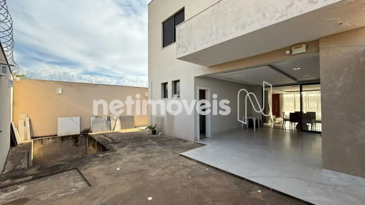 Casa para Venda com 4 quartos no bairro Jardim Liberdade