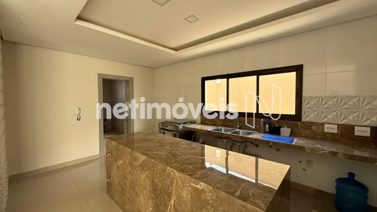 Casa para Venda com 4 quartos no bairro Jardim Liberdade