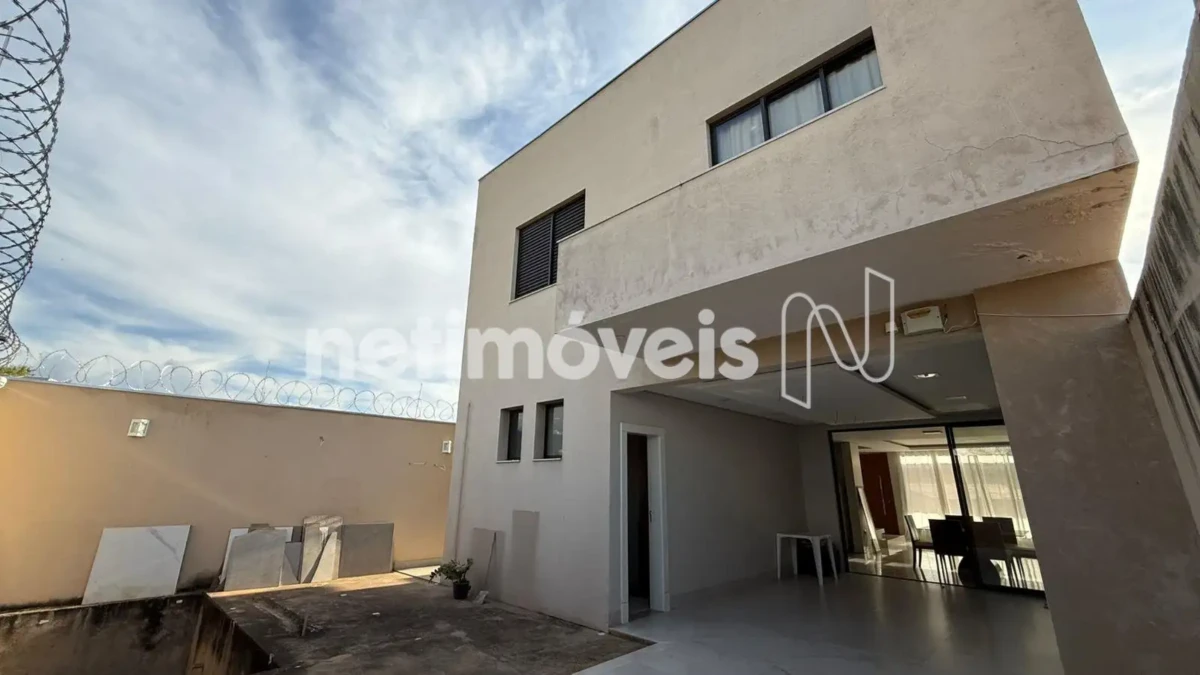 Casa para Venda com 4 quartos no bairro Jardim Liberdade