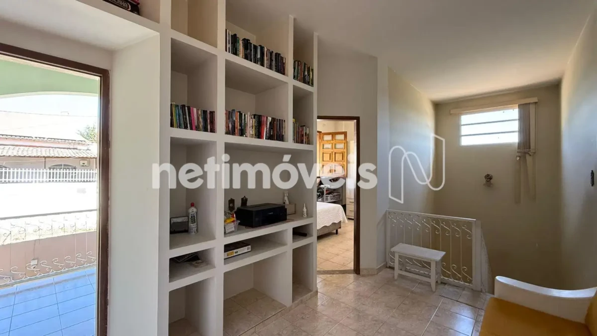 Casa para Venda com 4 quartos no bairro Vila Regina