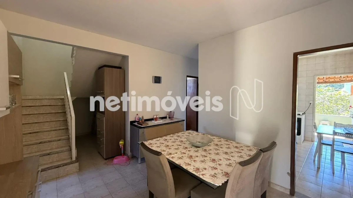 Casa para Venda com 4 quartos no bairro Vila Regina