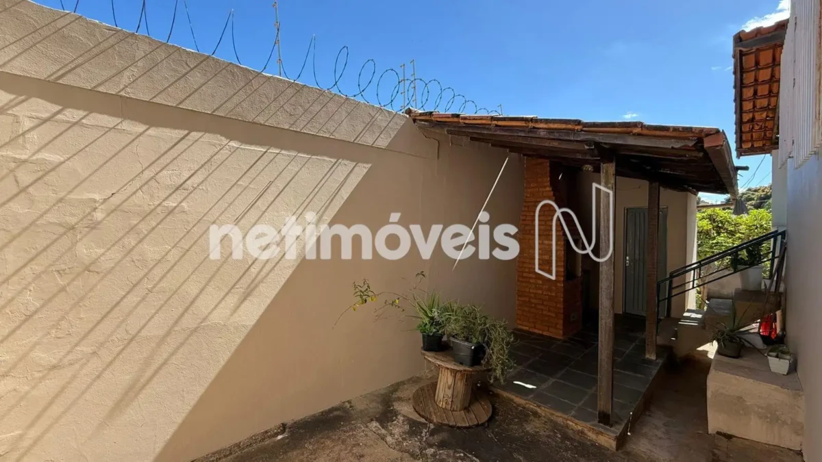 Casa para Venda com 4 quartos no bairro Vila Regina
