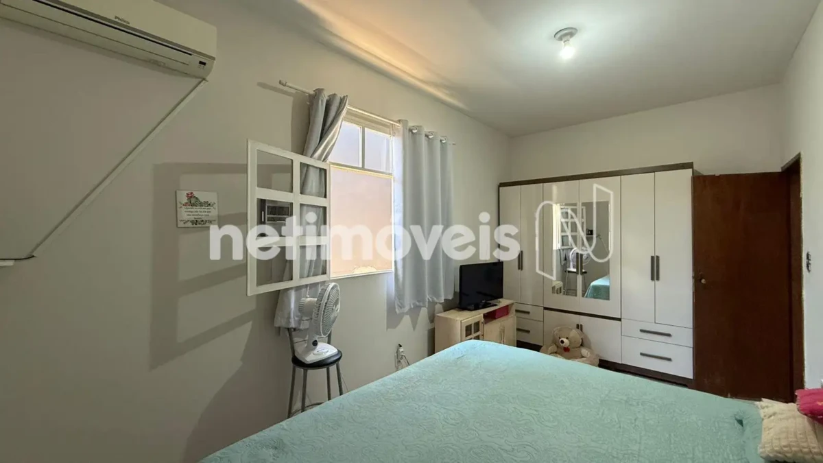 Casa para Venda com 4 quartos no bairro Vila Regina