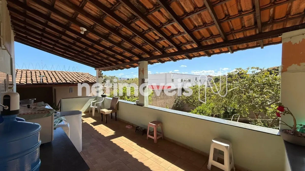 Casa para Venda com 4 quartos no bairro Vila Regina