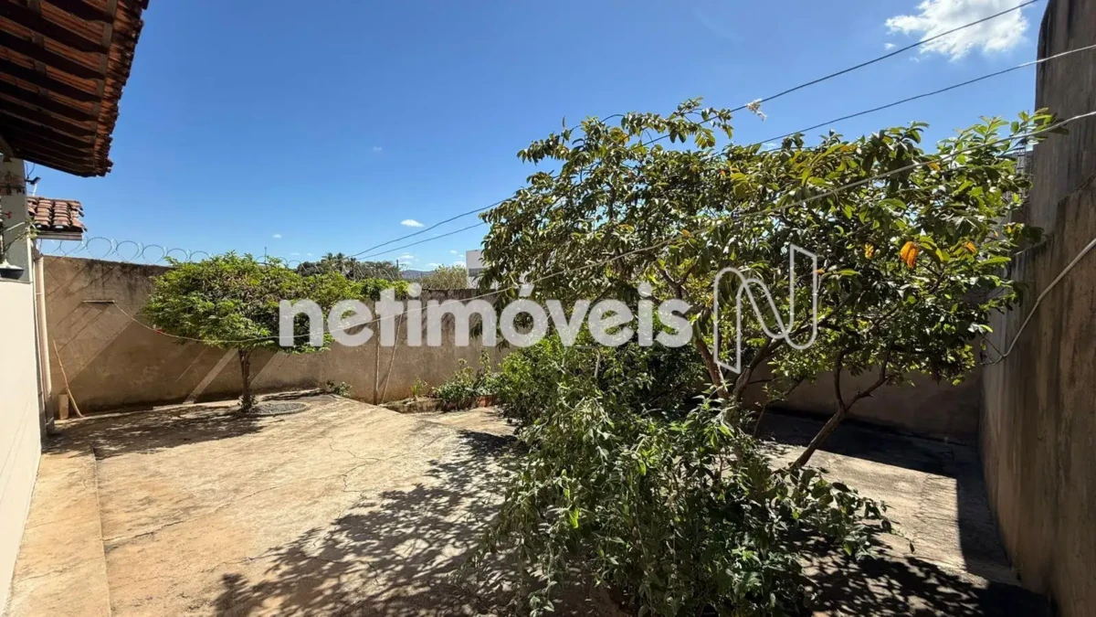 Casa para Venda com 4 quartos no bairro Vila Regina