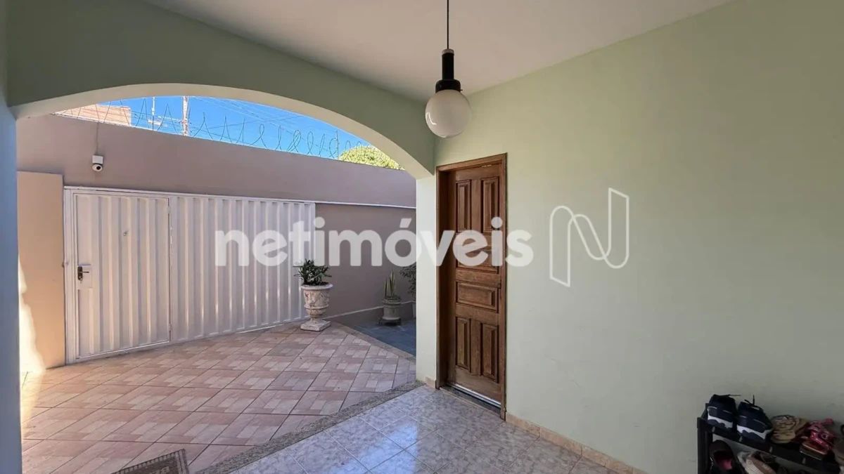 Casa para Venda com 4 quartos no bairro Vila Regina