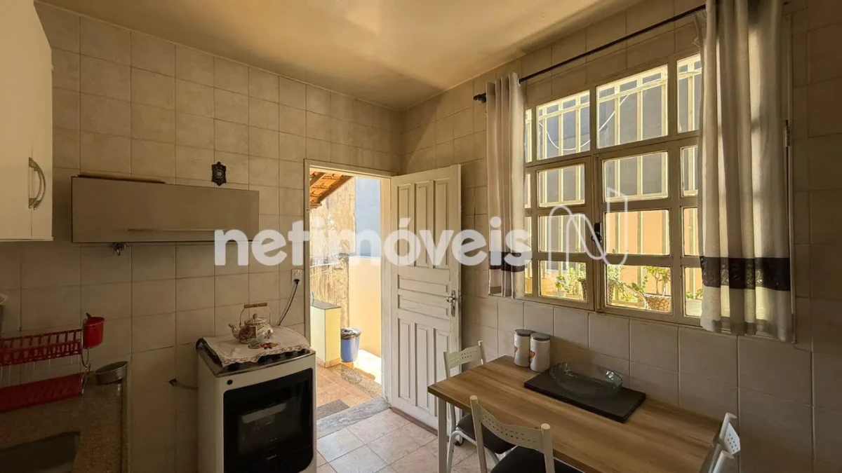 Casa para Venda com 4 quartos no bairro Vila Regina