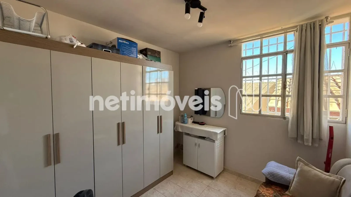 Casa para Venda com 4 quartos no bairro Vila Regina