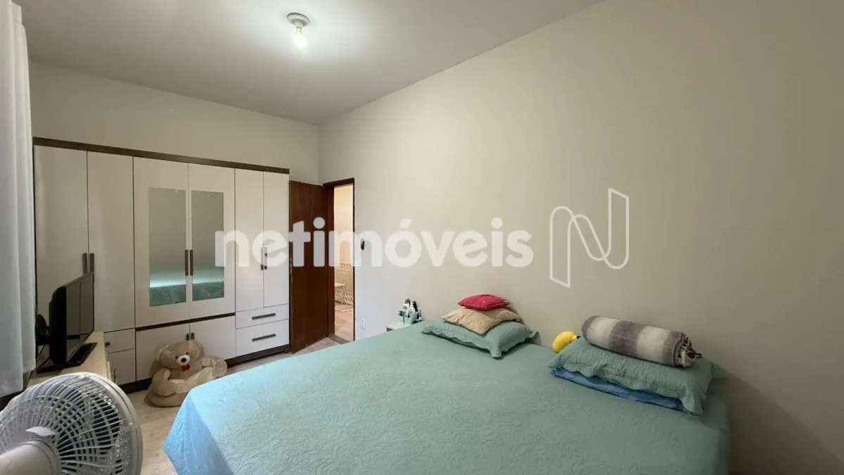 Casa para Venda com 4 quartos no bairro Vila Regina