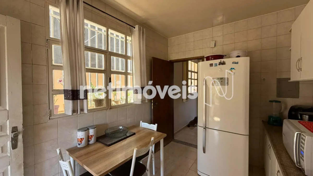 Casa para Venda com 4 quartos no bairro Vila Regina