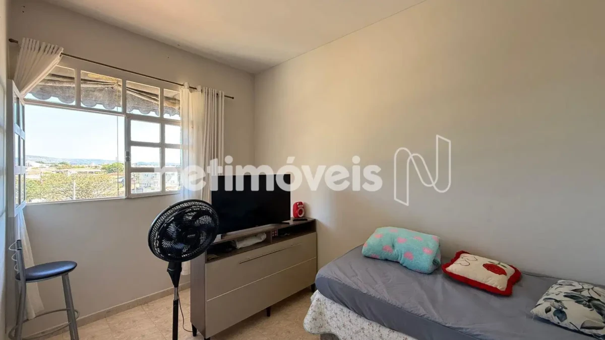 Casa para Venda com 4 quartos no bairro Vila Regina