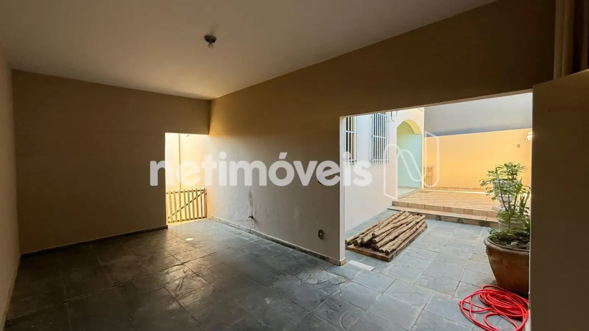 Casa para Venda com 4 quartos no bairro Vila Regina