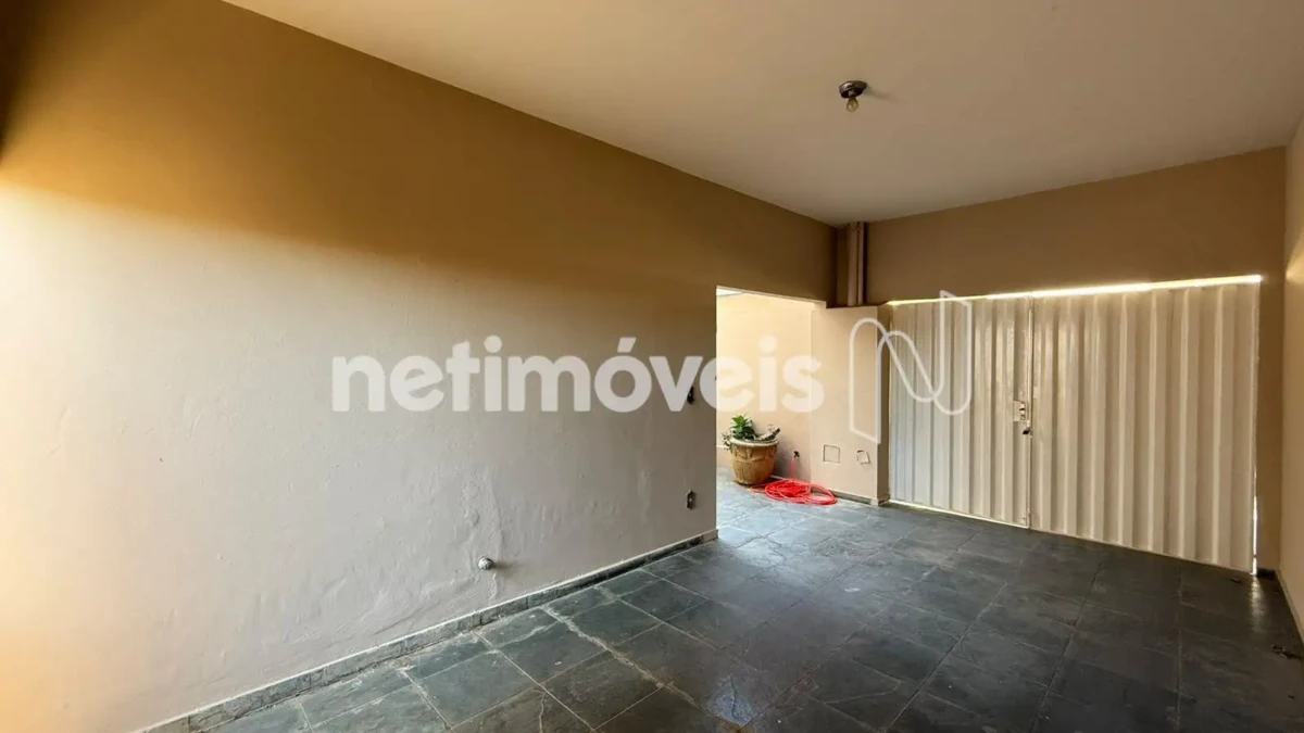 Casa para Venda com 4 quartos no bairro Vila Regina