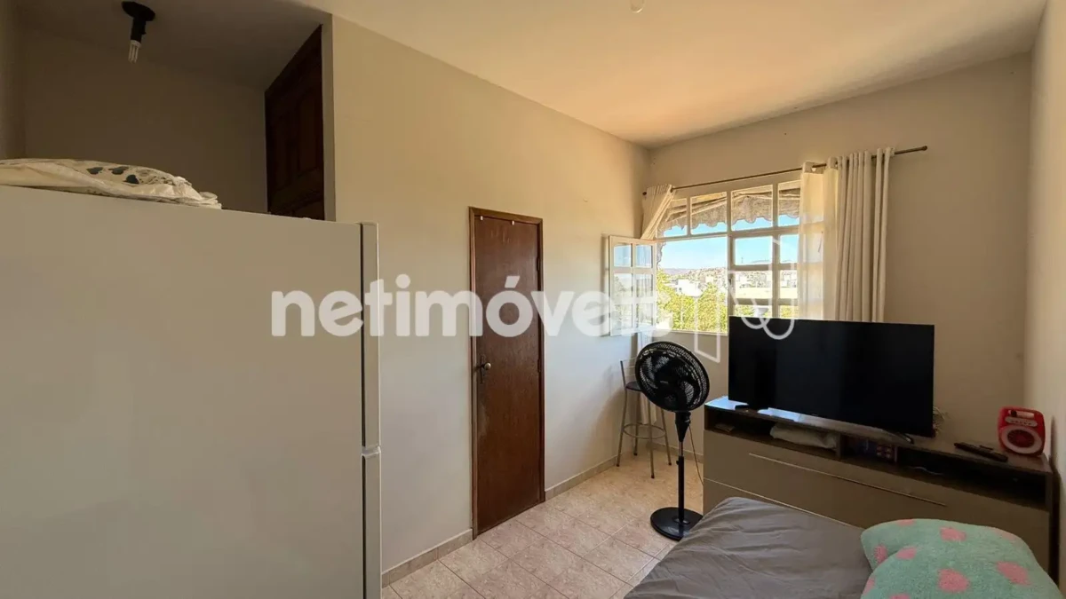 Casa para Venda com 4 quartos no bairro Vila Regina