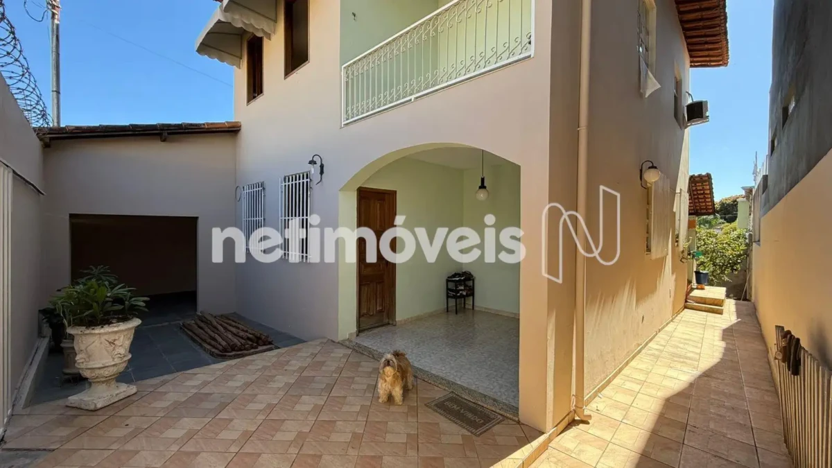 Casa para Venda com 4 quartos no bairro Vila Regina