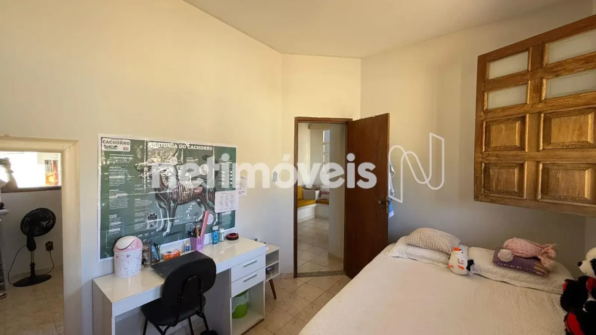 Casa para Venda com 4 quartos no bairro Vila Regina