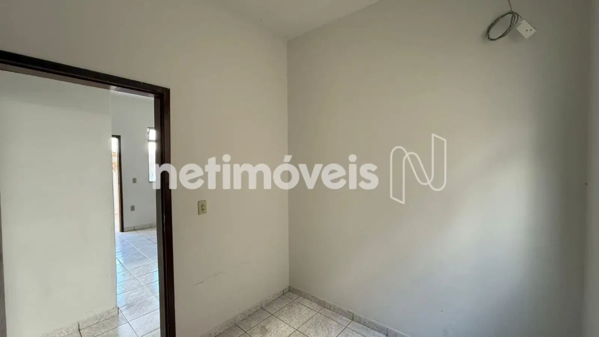 Casa para Venda com 7 quartos no bairro Cândida Câmara
