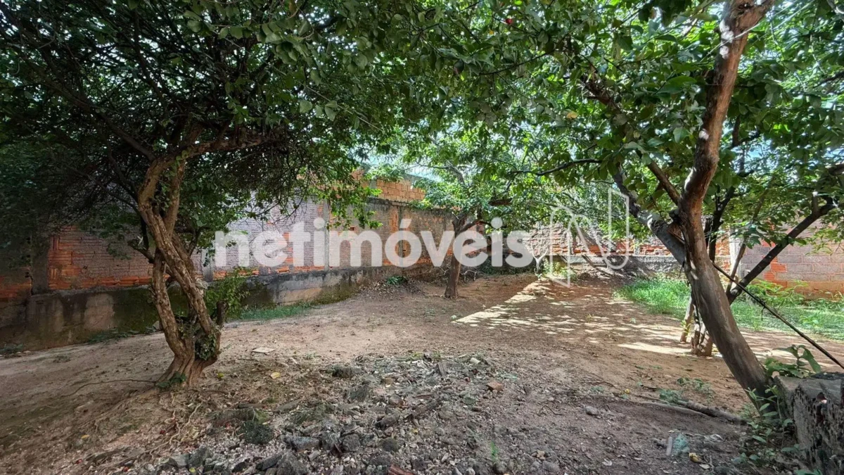 Casa para Venda com 7 quartos no bairro Cândida Câmara