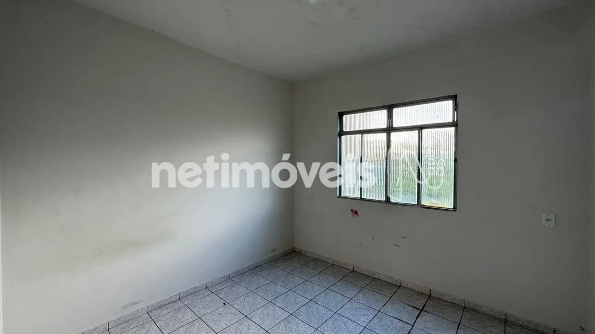 Casa para Venda com 7 quartos no bairro Cândida Câmara