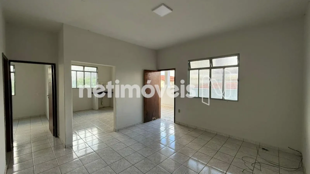 Casa para Venda com 7 quartos no bairro Cândida Câmara