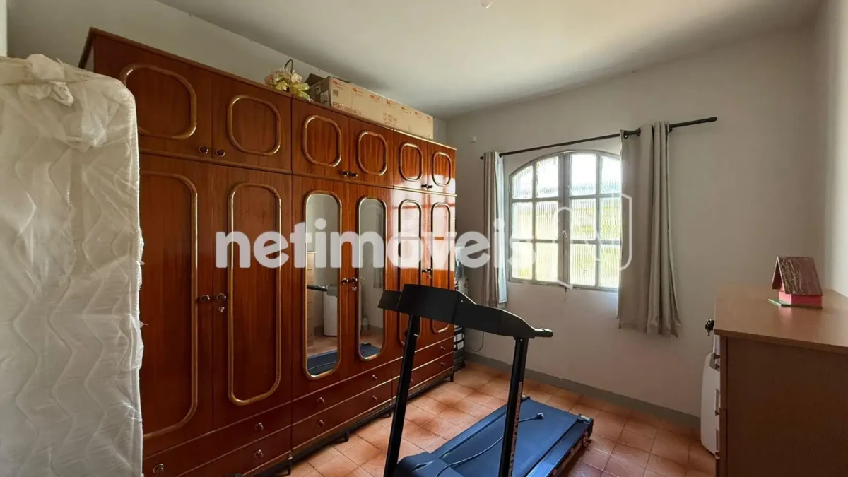 Casa para Venda com 7 quartos no bairro Cândida Câmara