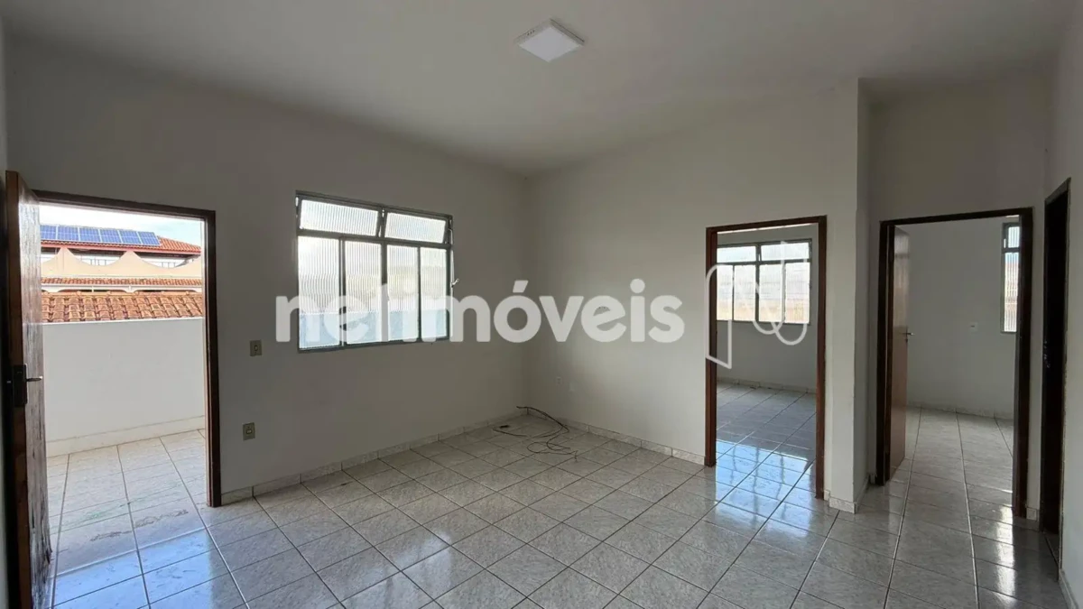 Casa para Venda com 7 quartos no bairro Cândida Câmara