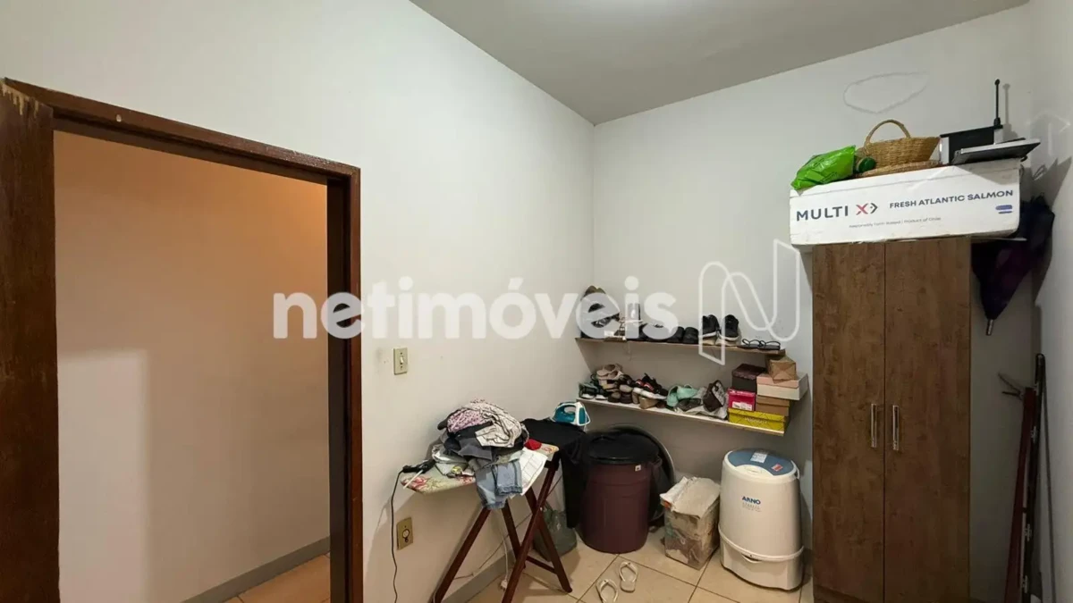 Casa para Venda com 7 quartos no bairro Cândida Câmara