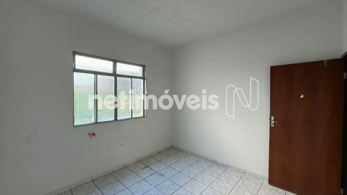 Casa para Venda com 7 quartos no bairro Cândida Câmara