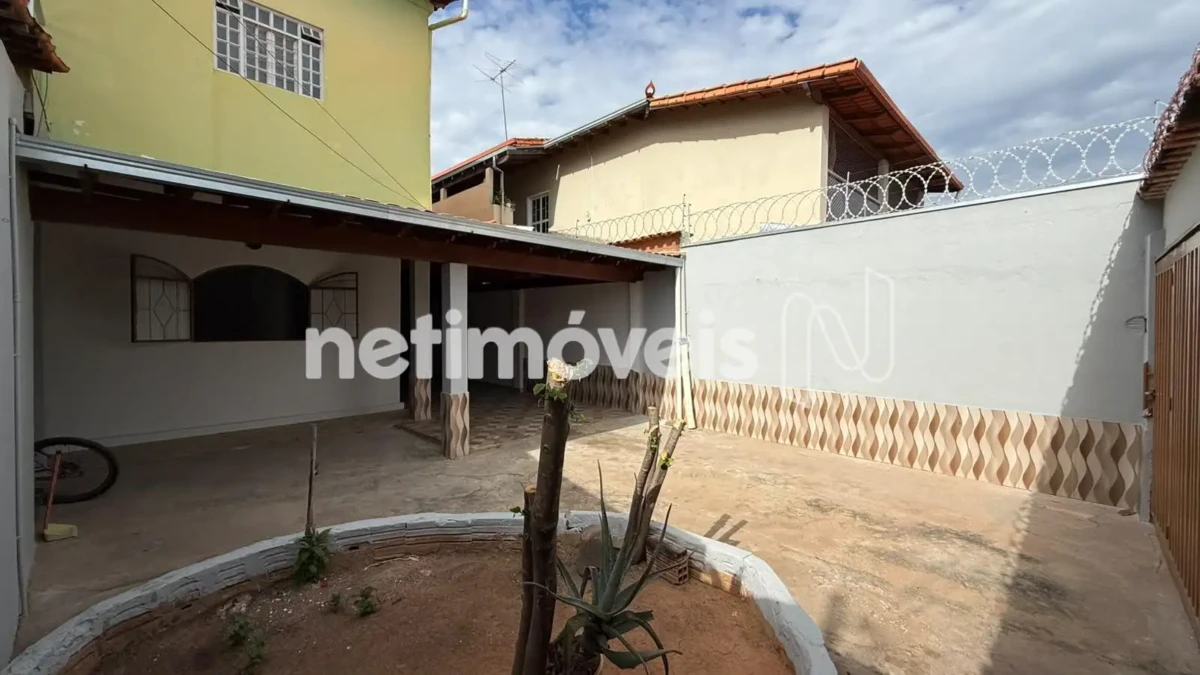 Casa para Venda com 3 quartos no bairro Planalto