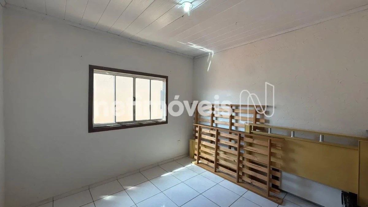 Casa para Venda com 3 quartos no bairro Monte Carmelo