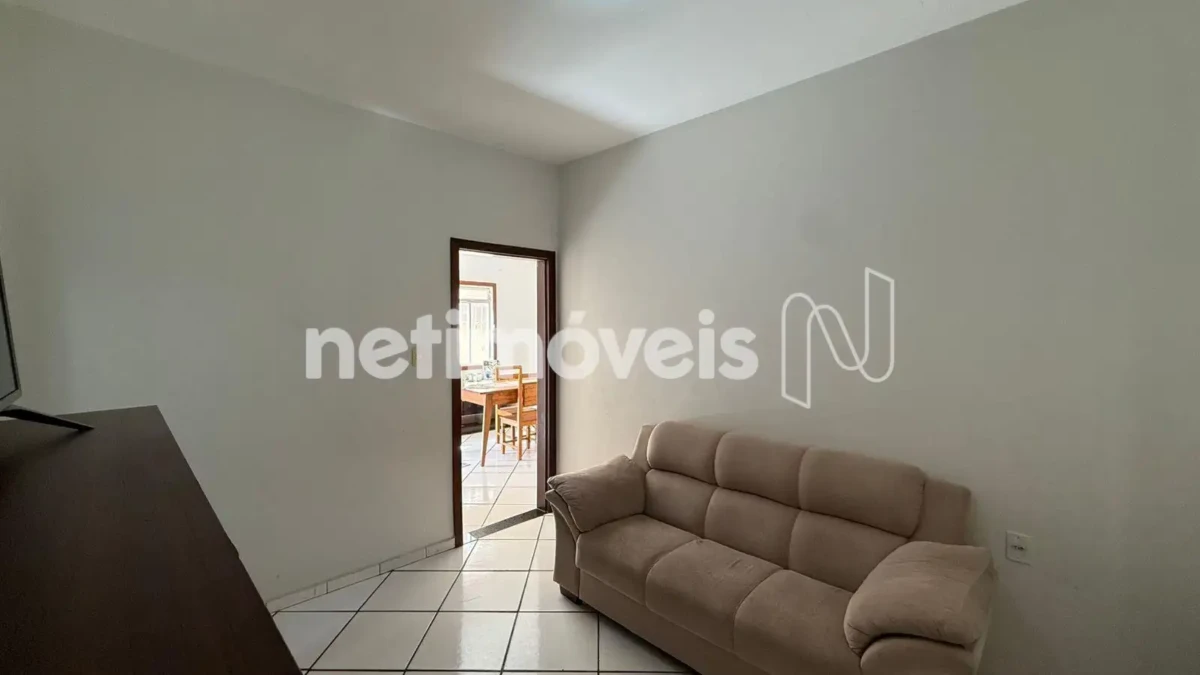 Casa para Venda com 3 quartos no bairro Monte Carmelo