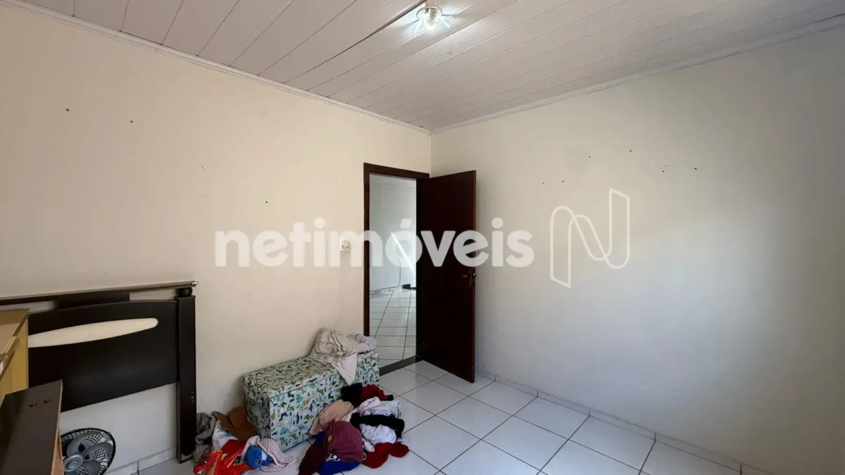 Casa para Venda com 3 quartos no bairro Monte Carmelo
