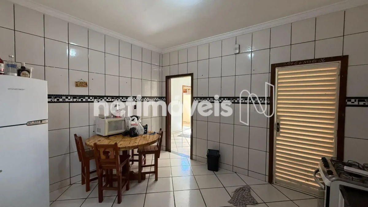 Casa para Venda com 3 quartos no bairro Monte Carmelo