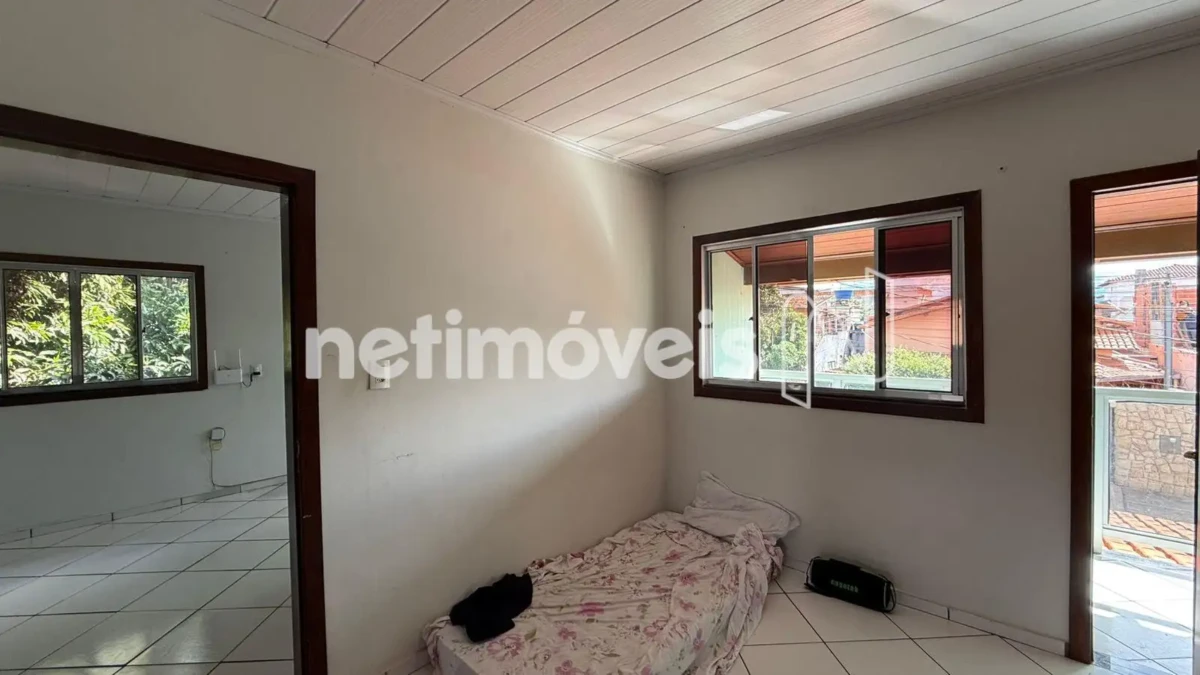Casa para Venda com 3 quartos no bairro Monte Carmelo