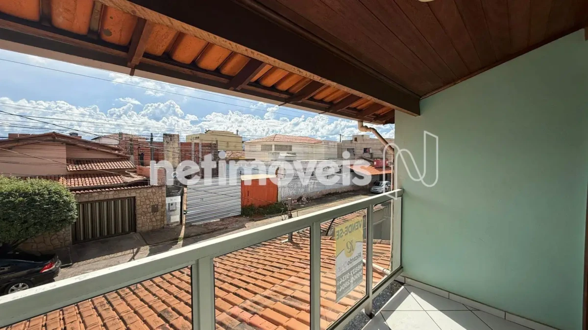 Casa para Venda com 3 quartos no bairro Monte Carmelo