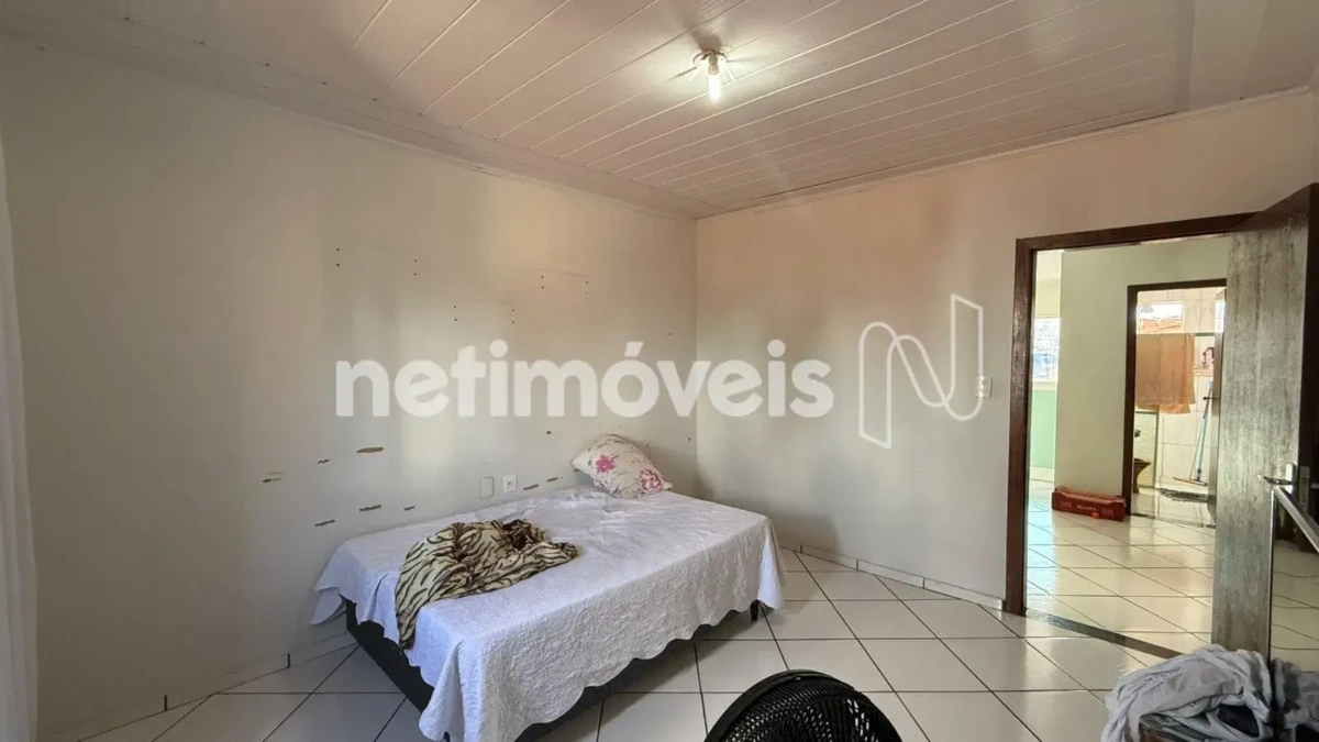 Casa para Venda com 3 quartos no bairro Monte Carmelo